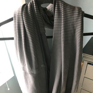 Lululemon vinyasa scarf - Hyperstripe black & soot